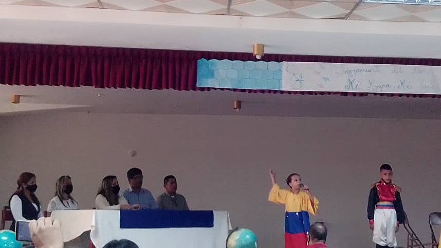 EbMonsenor's tweet photo. #8jun Jornada de Lanzamiento del Programa "Mi Mapa Mi País" Ponente Prof. Victor Mejia C-3, Red 18 Valera, En presencia de autoridades educativas @MariiaPalomares @escprimariatru @zaacrojo @Gerardo4fPsuv @_LaAvanzadora @ZonaEduTrujillo @MPPEDUCACION @angiequintaPSUV https://t.co/NVM8qBh06l