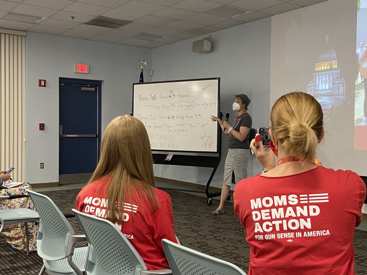 melissa4RI's tweet photo. So great to be back in person with RI ⁦@MomsDemand⁩ volunteers and discussing pending #GunSafety legislation! #EndGunViolence #TimeForAVote #RIpolitics ⁦@RIHouseofReps⁩ ⁦@RISenate⁩ https://t.co/2m8UYXNVit