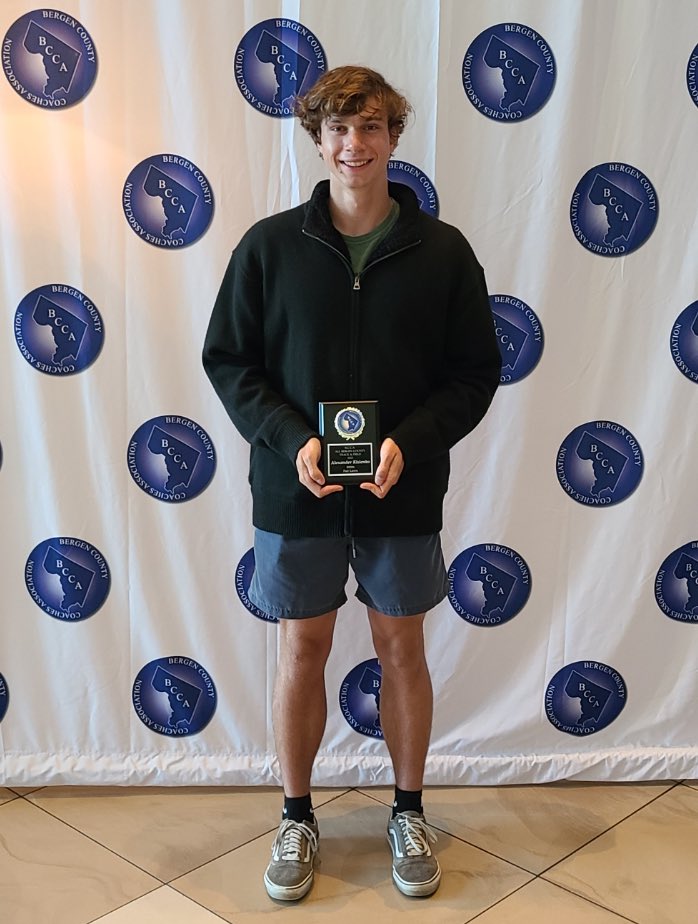 FLCuttersTrack's tweet photo. Congrats to Alex Kislenko. First team All County 200m. https://t.co/RlZU1HN63i