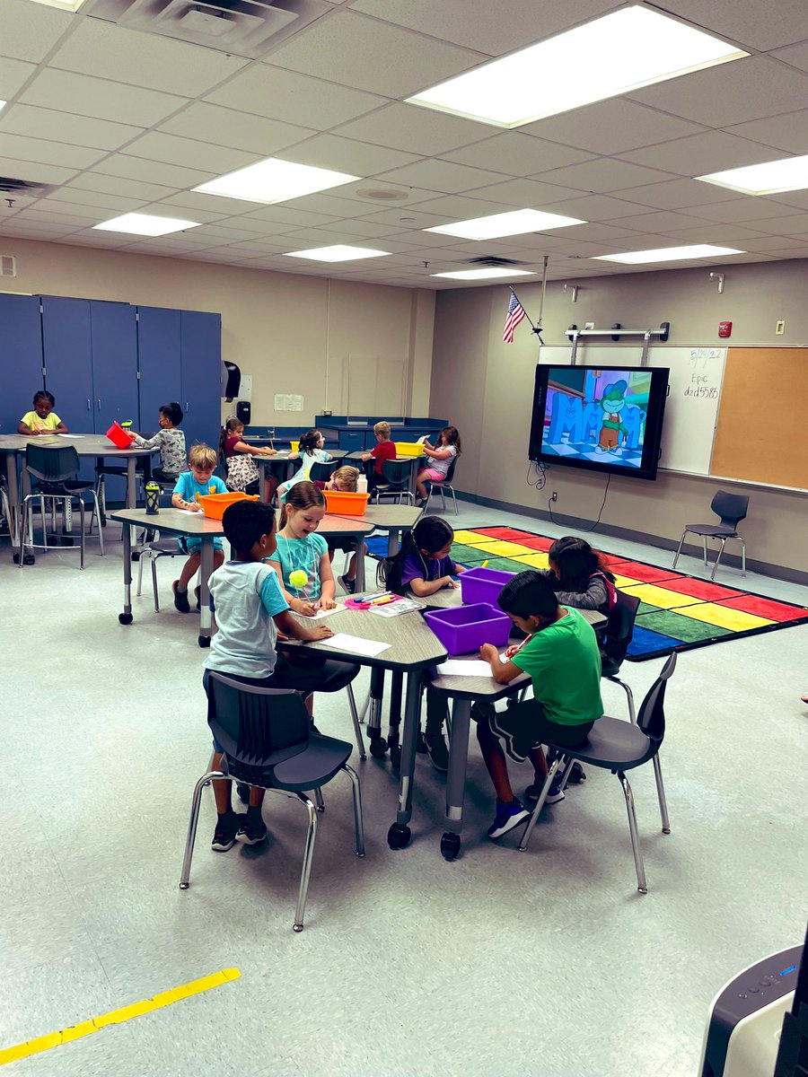 DreamCampGCISD's tweet photo. Our amazing staff was thrilled to welcome nearly 500 students from all 11 elementary campuses in @GCISD to Dream Camp last week!! SO to ALL of the campus leaders who came out to greet students and families. #WeAreGCISD @APANIAGUA4 @OCTBailey #WeAreFamily https://t.co/ym0A1nXukJ