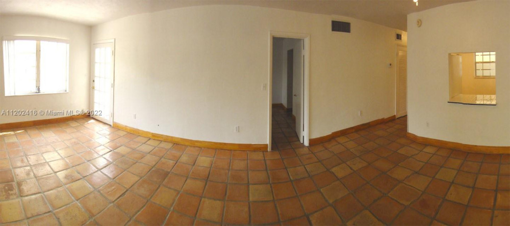 wilkre's tweet image. 251 Galen Dr #114E, Key Biscayne, FL 33149

 For Sale $399000 Large 1 bedroom, 2 bathroom condominum located less than 1 block from the beach (deeded access included). The beach access is right next to the Ritz-Carlton. Everything is in excellent co…
wilkrealestate.com/251-galen-dr-k…