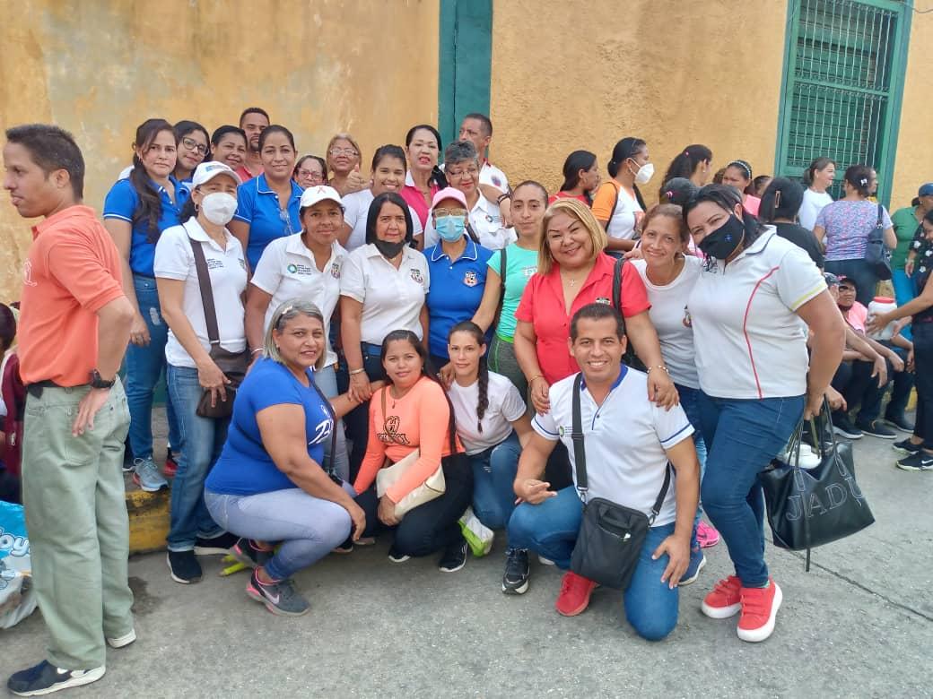 ceicerecitac17's tweet photo. 📌TODO EL COLECTIVO DE LA INSTITUCIÓN PARTICIPANDO EN LA GRAN  MARCHA TRIBUNA ANTIIMPERIALISTA💪🏻💯 @MPPEDUCACION @educinicialmppe @zonaedusucre @_LaAvanzadora @ViceIP @NicolasMaduro https://t.co/YQyHWXVijC
