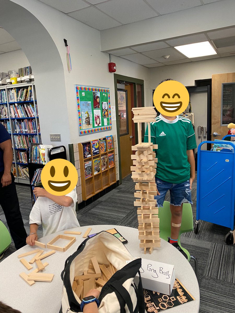 allisonapic's tweet image. No computers? No problem! Today we read Hello Lighthouse by @SophieBlackall and chose different mediums to design our lighthouses 🥰 @MackayPrincipal