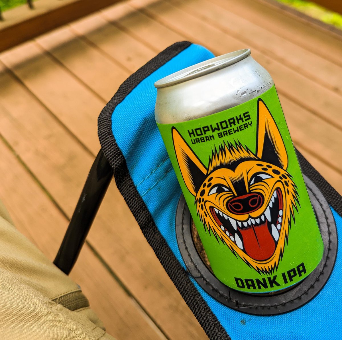 When you've got a case of the giggles, it's probably 'cause you're crushing some Giggle Nuggets! Get your 6-pack at a retailer or bottle shop near you. Sunny summer days are just around the corner!