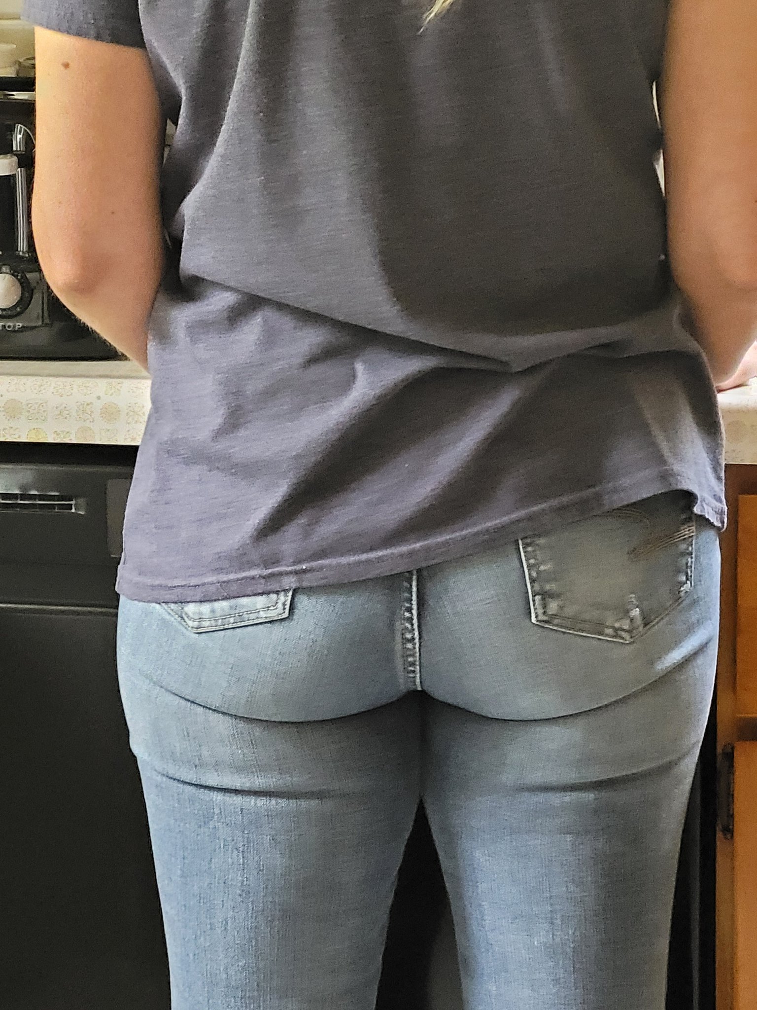 Wynfreya on X: Hubby was sneaking ass pics with my phone lol  t.conH7SKzpRP0  X