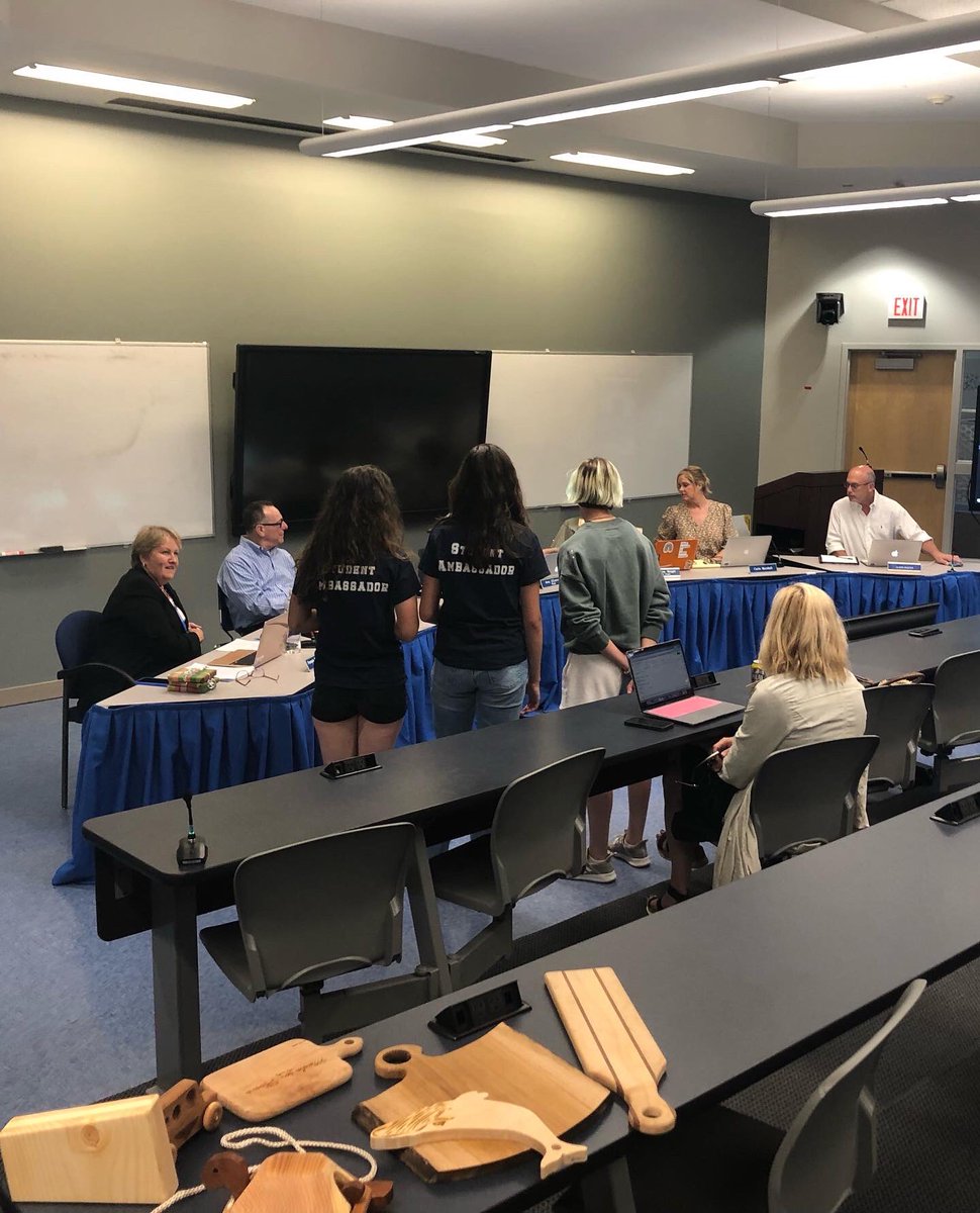 SHS_Builds's tweet photo. Shout out to the advanced manufacturing student ambassadors who presented to the school committee tonight! Very proud! Keep it up! https://t.co/TeQyAjJzAP