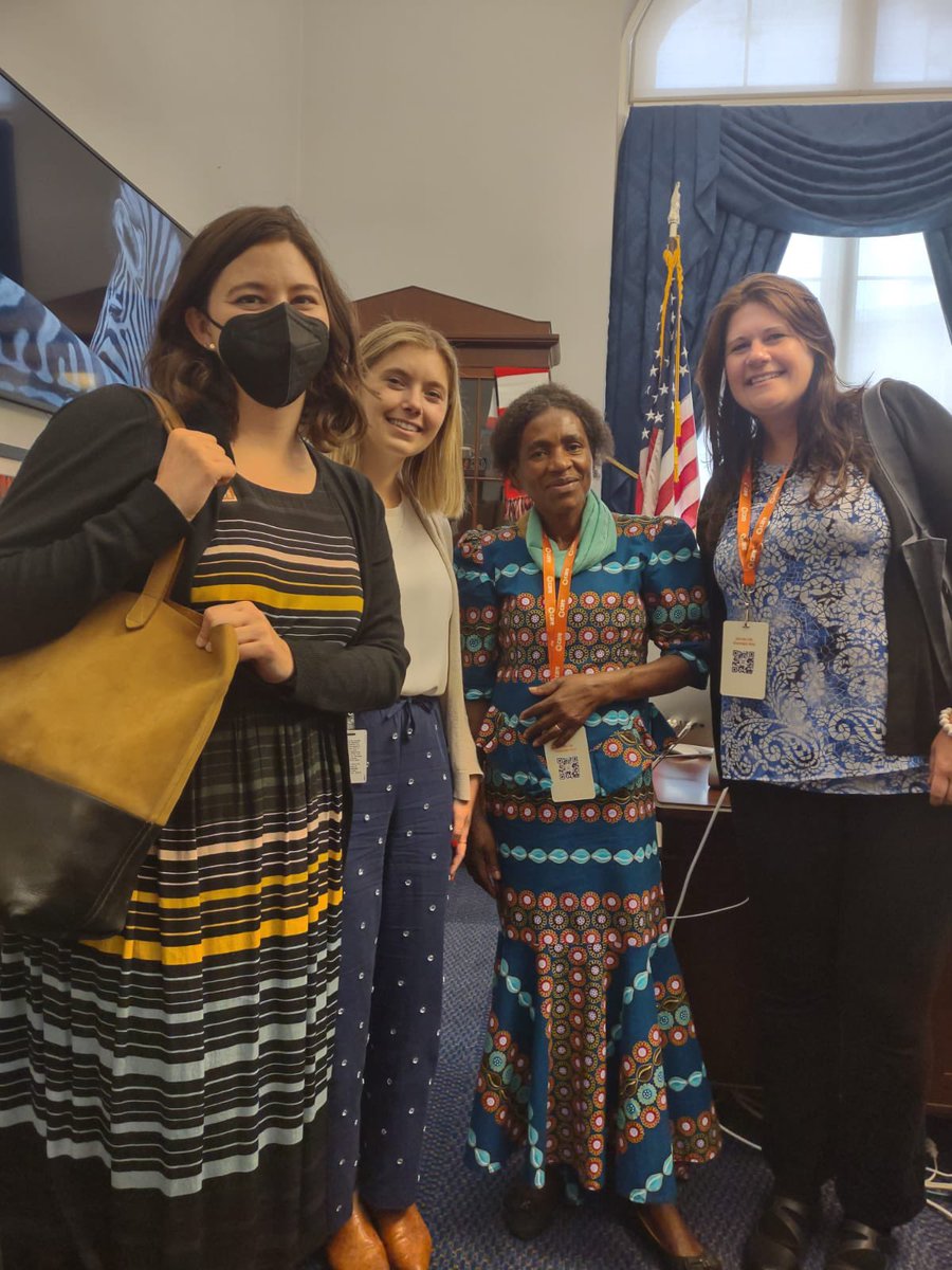 JenniferBurden's tweet image. We had such a great conversation with Laura Bart from Rep. Josh Gottheimer's (NJ) office yesterday!  Christina shared her personal story of why good nutrition programs are so needed in Mozambique and beyond! 🧡 @RepJoshG @CARE #CARECon #hervoice #worldmoms #gfsa