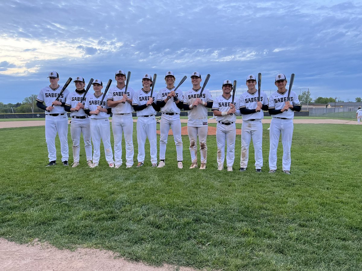 SaberBaseball's tweet image. These dudes right here! A great senior class that will be missed. 23-5 this season and 47-10 the past two seasons. All of them moving on to play college athletics. Way to continue the legacy of saber baseball!