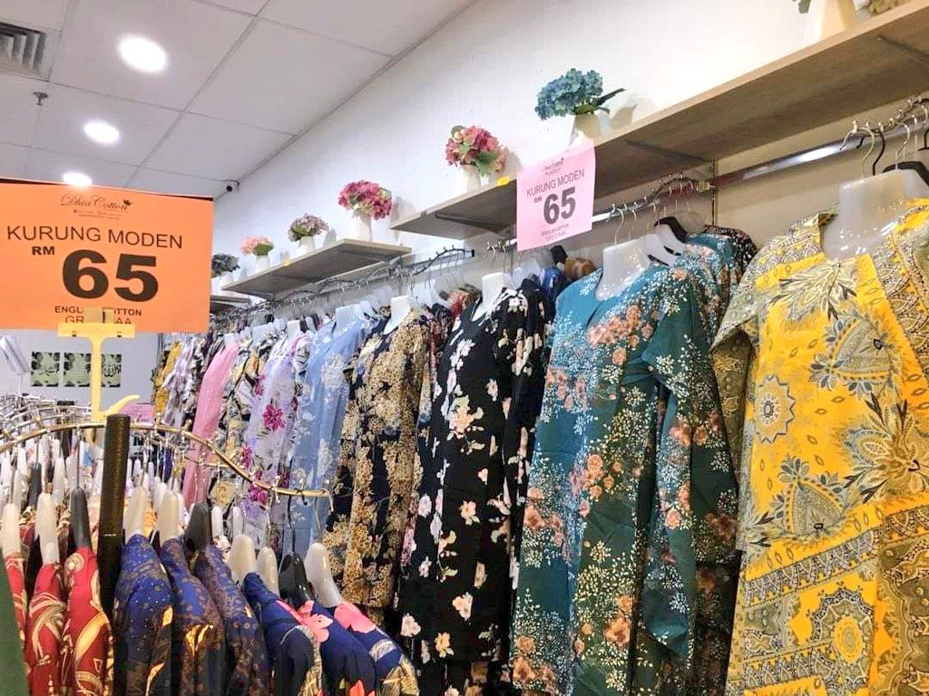 yseikaaa's tweet image. Pov : you decided to have more bajukurung cotton ✋🏻😫