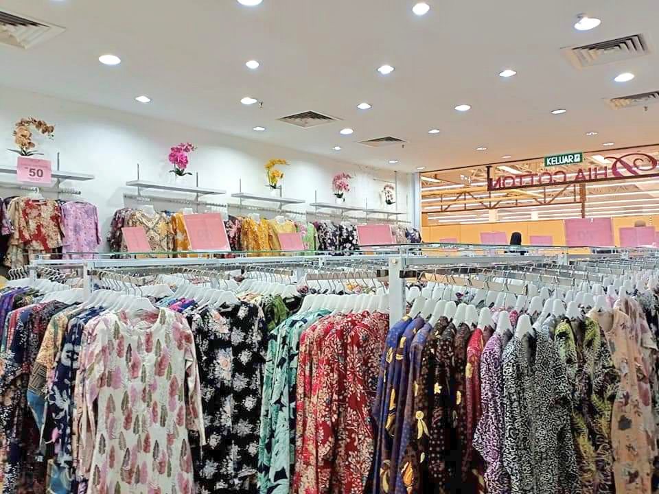 yseikaaa's tweet image. Pov : you decided to have more bajukurung cotton ✋🏻😫