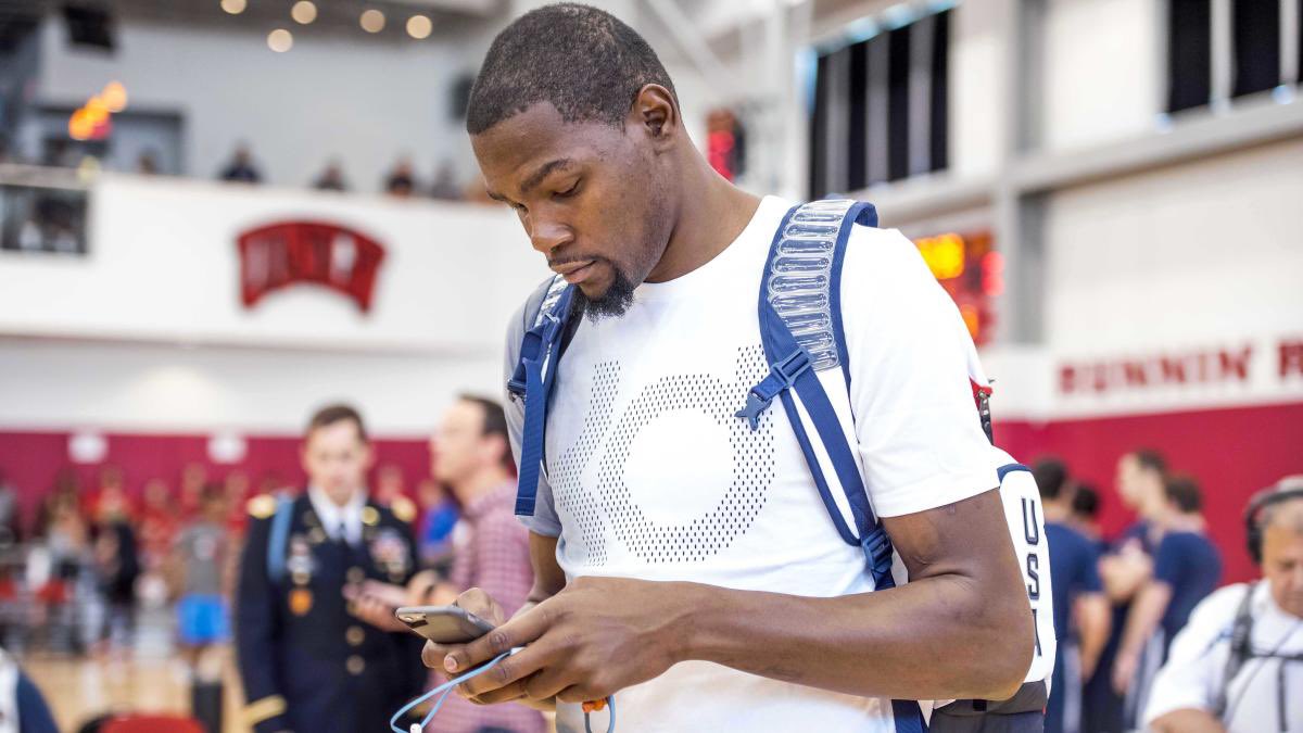 barstoolsports's tweet image. “Damn the Warriors looked bad tonight. Looks like they need KD and his 2 Finals MVPs after all”