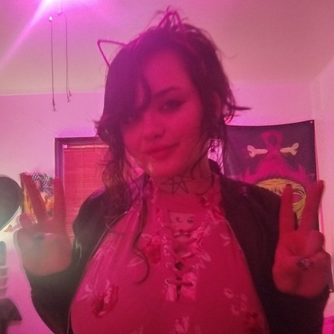 #NewProfilePic https://t.co/EvmygCBhQz<a href="/tag/newprofilepic"class="tags">#NewProfilePic</a>