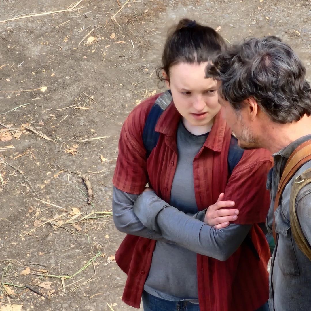 The Last of Us': Pedro Pascal e Bella Ramsey aparecem em nova imagem  oficial - CinePOP