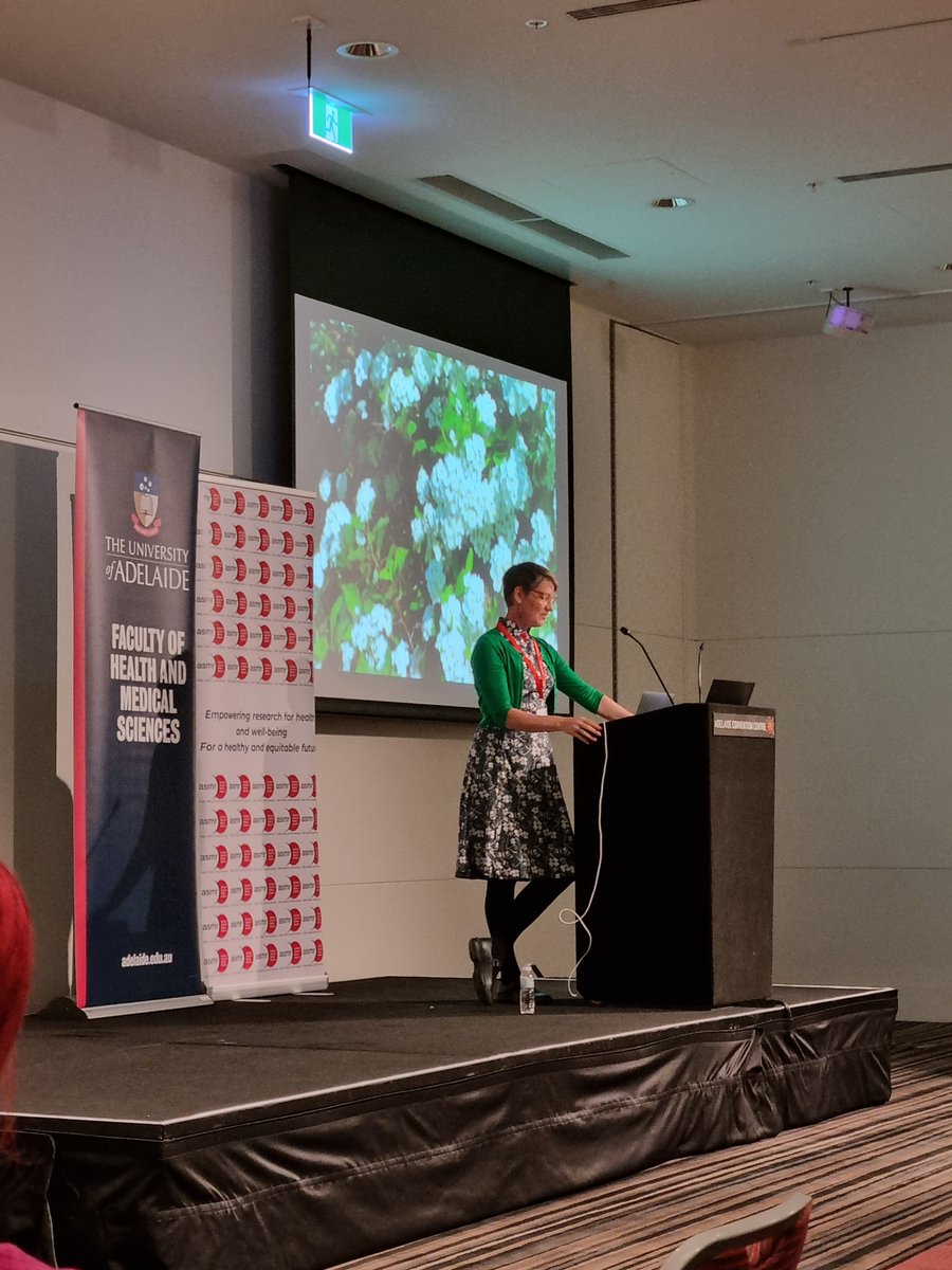 Look inspiration up in the dictionary... Should have a photo of this incredible #WomanInSTEM @puh23 😍 thanks for the awesome plenary at #ASMR SA Scientific Meeting 👏🏻