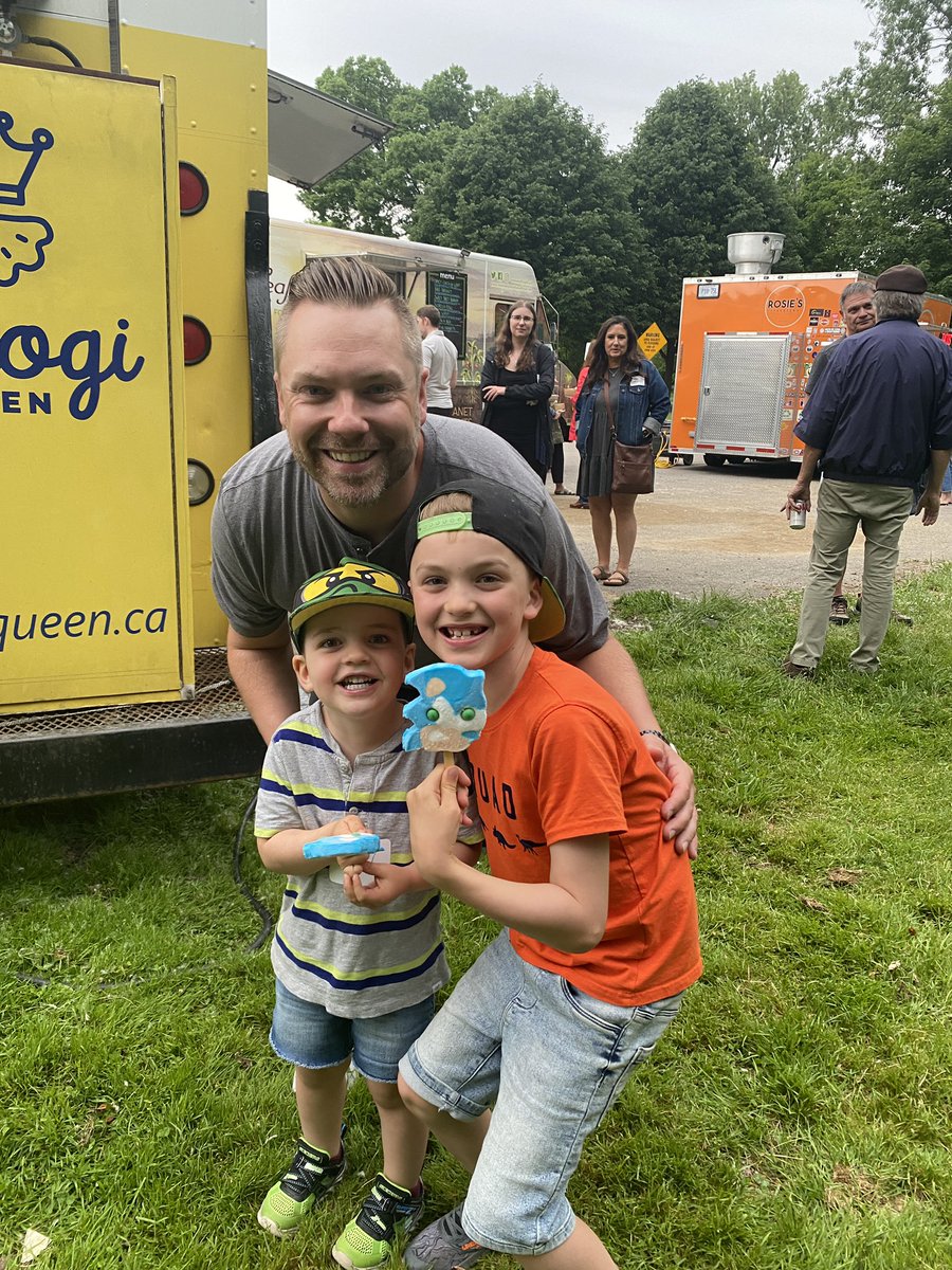 There was no raining on our parade tonight. A big thank you to <a href="/gwillson66/">Greg Willson</a> @SartorialGuy <a href="/karenisimpson/">Karen Simpson</a>, Nigel Gilby and Matt Dale for a great night of delicious food trucks and great company. @LernersPPIG <a href="/StrideRehab/">Stride Rehab</a> @LernersLLP. These 3 Bailey boys had a blast!