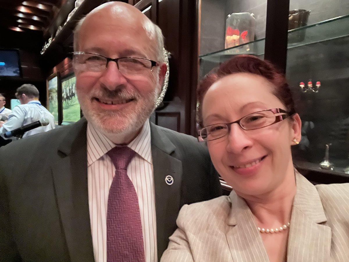 stellakafka's tweet image. Walking on the shoulders of giants: great advice from @rickspinradnoaa  and a selfie with the man himself! #inspiration !!

@AMSPolicy @ametsoc #scienceforpolicy