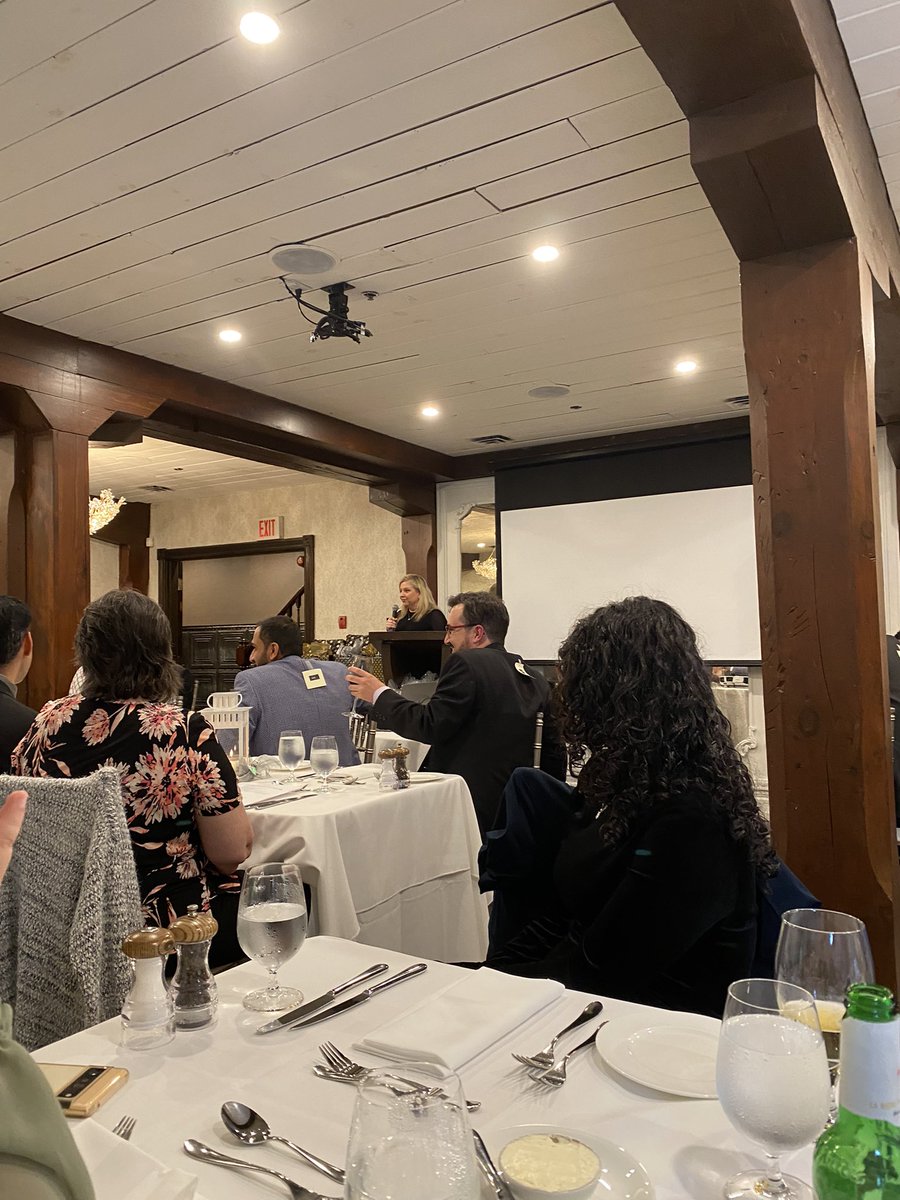 Super honoured to be recognized by McMaster Nephrology, a group of passionate and humorous physicians I loved working with everyday. Shout out to <a href="/IMWendyYe/">Wendy Ye</a> for her award win as well!
<a href="/McMasterIntMed/">McMaster IM Residency Program</a>