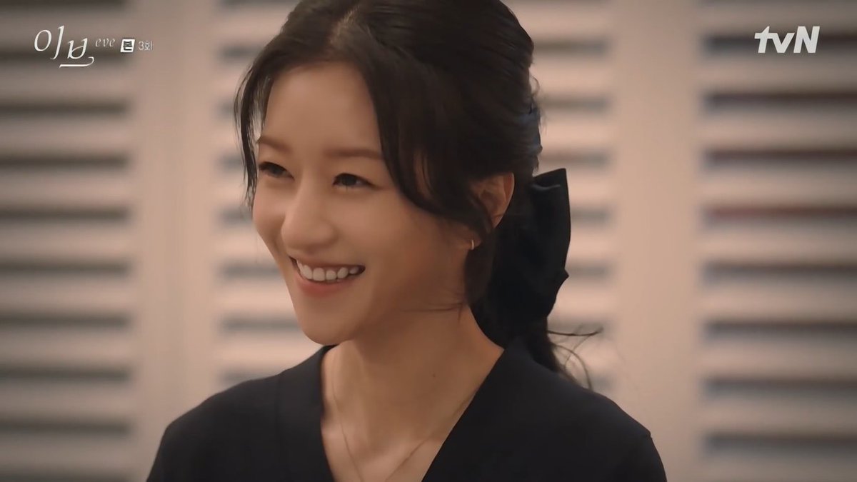 randomzzzq's tweet photo. Seo Yea Ji's looks in Eve Episode 3

#서예지 #SeoYeaJi #SeoYeJi 
#LeeLaEl #LeeRaEl  #이브 #Eve #EveEp3 https://t.co/YpZS9uPKEW
