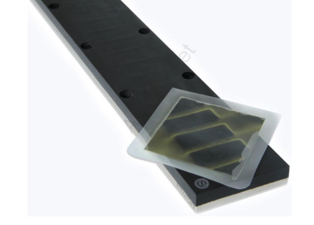 ah_magnet's tweet image. Flat Linear Motor
The magnet track is usually constructed by placing high performance neodymium magnets (such as N45M, N45H, N48M, N48H) on steel.
ahmagnet.com/magnetic-track…
#MagneticAssemblies #Electronics, #ElectricalMachinery, #MedicalEquipment, #Toys, #Packaging