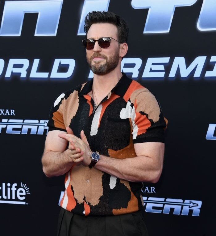 stevrogersfiles's tweet photo. FLUFFY CHRIS EVANS DID THAT https://t.co/kWAcmQt4ik