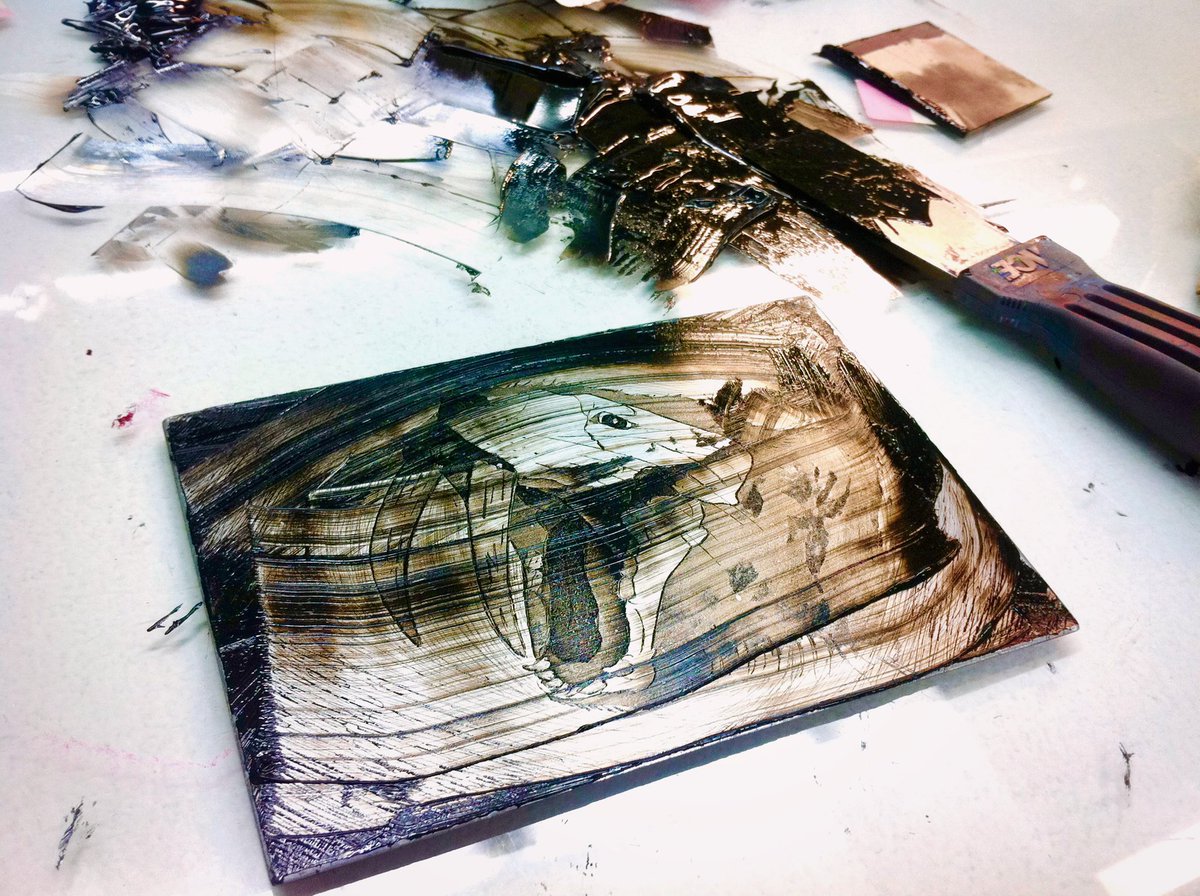 Gm fam ☀️☁️☀️
Etching on copper plate 🤍
#etching #traditionalprint