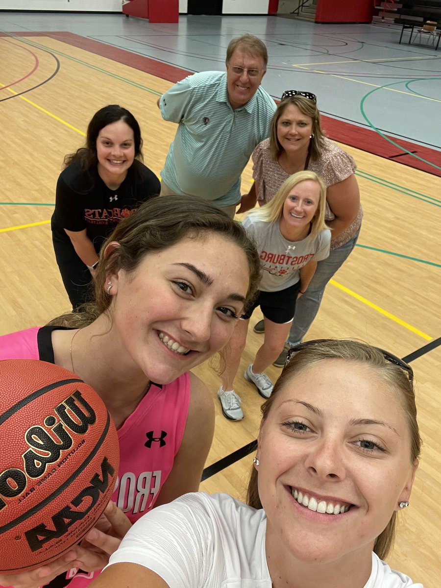 jenna_muha's tweet photo. I had another amazing visit today with @FROSTBURG_WBB!! Shoutout to Coach Eck, Coach Marley, and Coach Kendra for giving me an awesome experience! 🐾 https://t.co/7UYXj2slKD