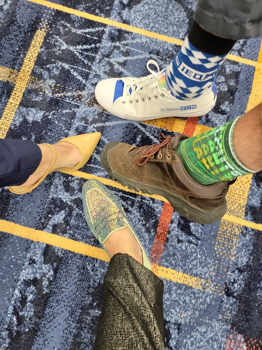 AVshoeQueen's tweet photo. #avtweeps come in all shapes, sizes and colors ... especially when it comes to #avfashion! #infocomm22 #avtweeps @GinaSans @Atlas_IED https://t.co/fCWQad7CEl
