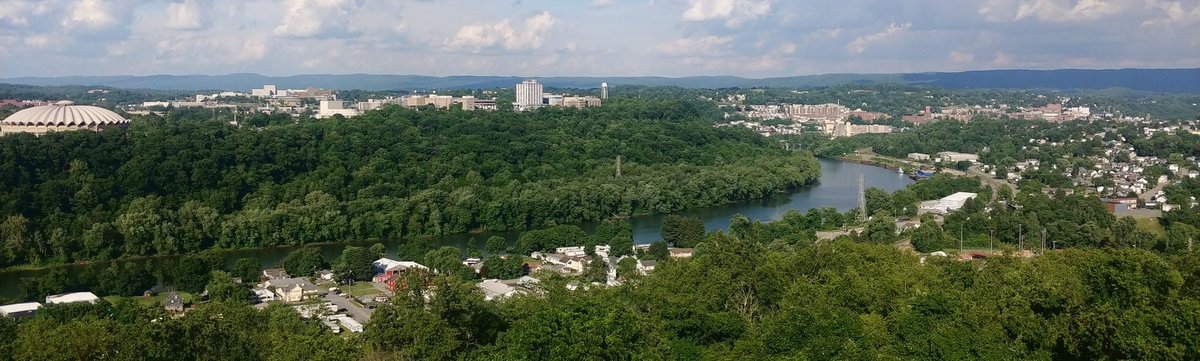 HerrodDean06's tweet photo. @DanTermine @Grow2Pro Ok, make this a point to stop w/ all your guys on the way south.......
Mo-Town ❗ Home of #WVU
#TheMon #Mountaineers
The VIEW 😍😍😍 https://t.co/Lnnj6KoUwt