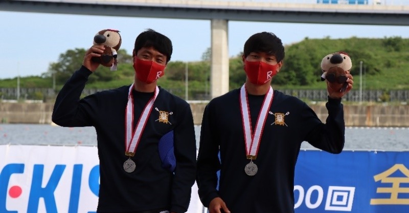 Ritsumeikan_PR's tweet photo. ／
㊗️全日本選手権で2種目優勝の快挙🏆
＼

第100回全日本選手権大会にて
ボート部が
🥇女子舵手つきフォア（W4+）
🥇女子エイト（W8+）
の2種目で優勝を飾りました🎊

他にも
🥈女子舵手なしペア（W2-）
🥈軽量級男子ダブルスカル（LM2×）
の2種目で準優勝🙌

👏おめでとうございます👏
