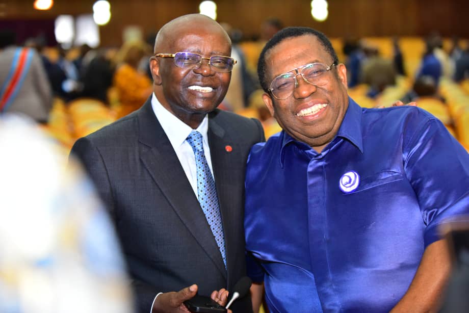 nembalembaleon's tweet photo. Avec mon ami, le Sénateur André KIMBUTA Yango.... une longue amitié !!! Bonjour Twitter https://t.co/oBSvRP1Sl0