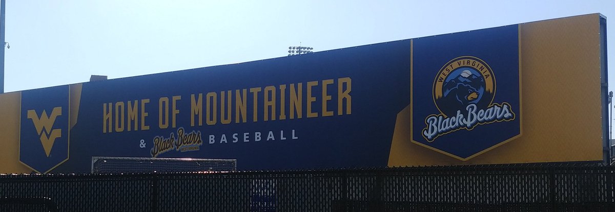HerrodDean06's tweet photo. @DanTermine @Grow2Pro Ok, make this a point to stop w/ all your guys on the way south.......
Mo-Town ❗ Home of #WVU
#TheMon #Mountaineers
The VIEW 😍😍😍 https://t.co/Lnnj6KoUwt