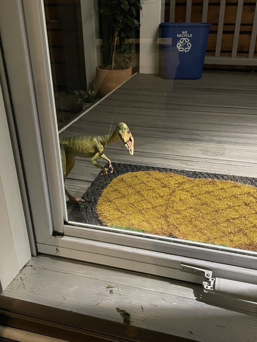 Papercraft Pangea tweet media