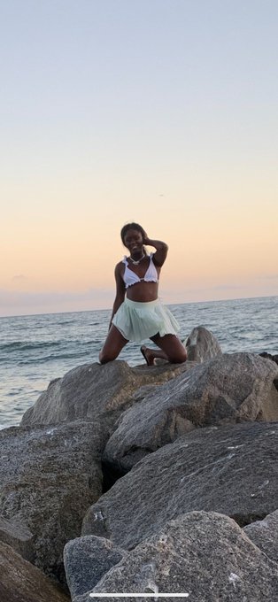 California was a blast. I&rsquo;m back in Dallas now. Book me soon 😇😇 https://t.co/3EBLCJByq4