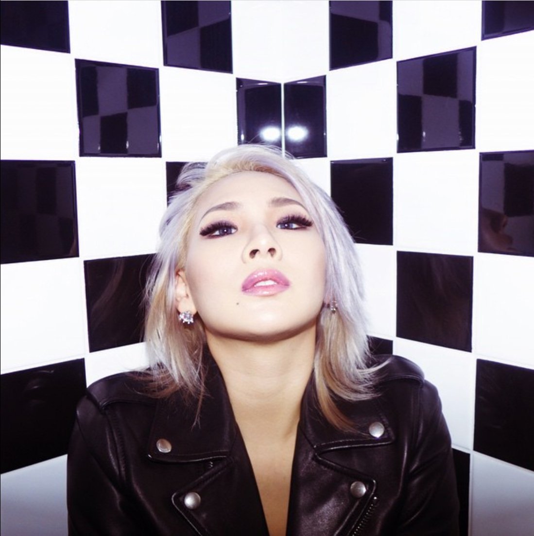 June 4, 2015: #CL via Instagram 

['#purrrple']