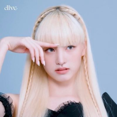 Iizive's tweet photo. Your favorite golden-haired doll. https://t.co/4eCiwImUI8