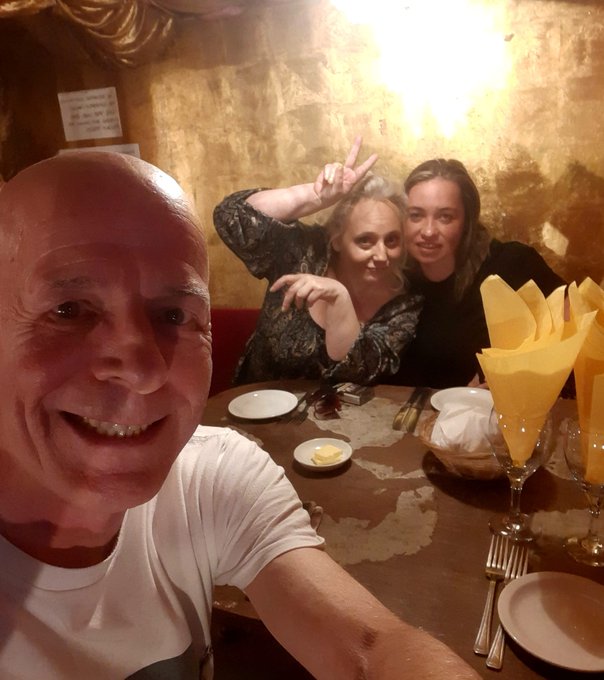 From yesterday with Anabelle and @RedHeavenMedia1🍷🍷🍷 https://t.co/yOsI0YzH1N<a class="tags" href="/tag/redheavenmedia1">@redheavenmedia1</a><a href="/tag/fastfood"class="tags"><span>#fastfood</span></a><a href="/tag/takeaway"class="tags"><span>#takeaway</span></a>