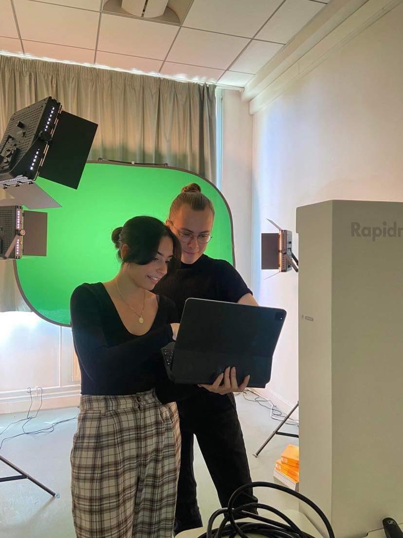 Projet #RefWar tweet media