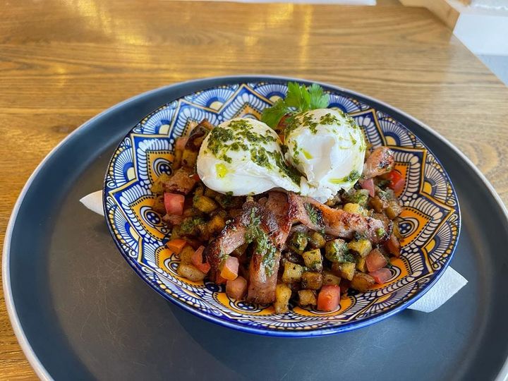 ↪ new breakfast special loading R80, daily Monday to Sunday #restaurant #specials #cubed #bowlfood arnolds.co.za Tel 0214244344