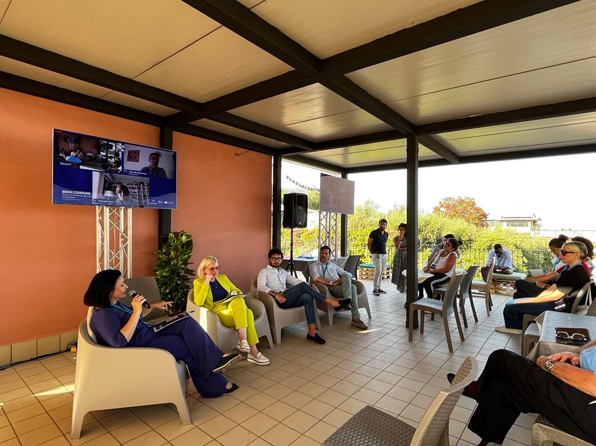 Futuro, sviluppo del territorio, giovani e beni comuni: a #catania l'appuntamento con #retecommunia, <a href="/bancadelleterre/">Sibater-Banca delle Terre</a> e tanti ospiti ➡️bit.ly/communiaebbene