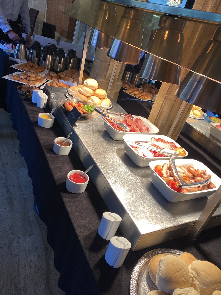 TarynWWCllp's tweet photo. ☀️🐟Great start today with our breakfast round table on fish supply, hosted by Honary Consul to Iceland in #Grimsby @JonathanGoolden  🇮🇸🇬🇧 

Thank you to our panel: Ambassador @SturlaSigurjons, @SimonDwyer1, Eryun Hafsteinsdóttir and @JonathanGoolden 

@WCllpSolicitors https://t.co/lWbS46ip2a