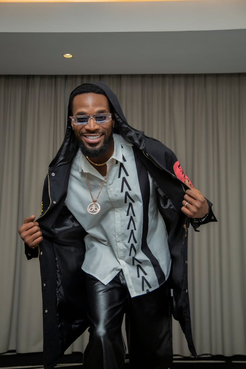 BarakaFmKe's tweet image. From the birthday boy
#NP | Fall in Love | @iamdbanj #Kokomaster
@wyclif_okumu @ItsGeorge01 @BarakaFmKe 
#ChamaTawala #OkumuNaGeorge
#Tbt