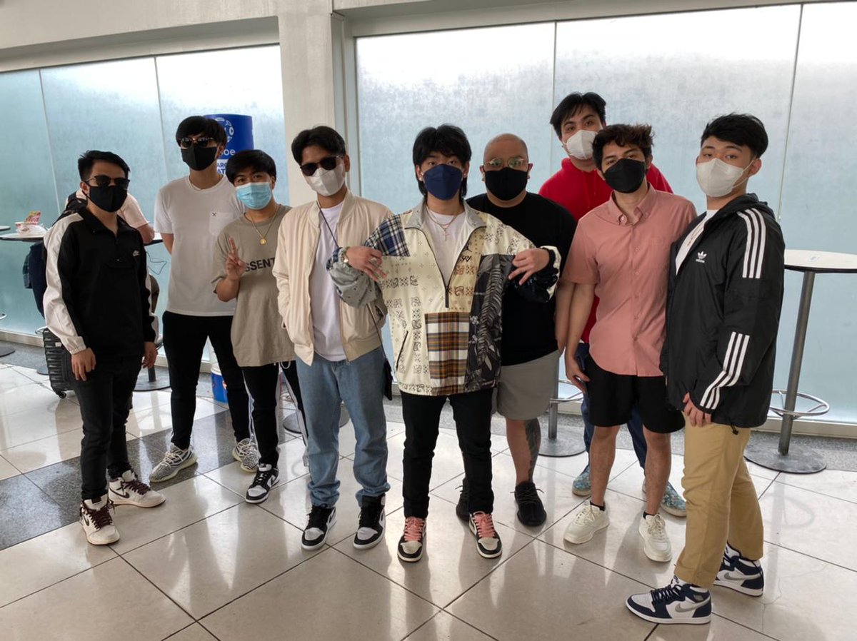 teamrrqofficial's tweet photo. See you in SG! We're take off! βοΈπ
#VIVARRQ #RRQPH #LeagueOfLegends #LeagueofLegendsWildRift #WildRift #ICONS #WRIcons #esports #Philippines https://t.co/sDYc9Hwv3S