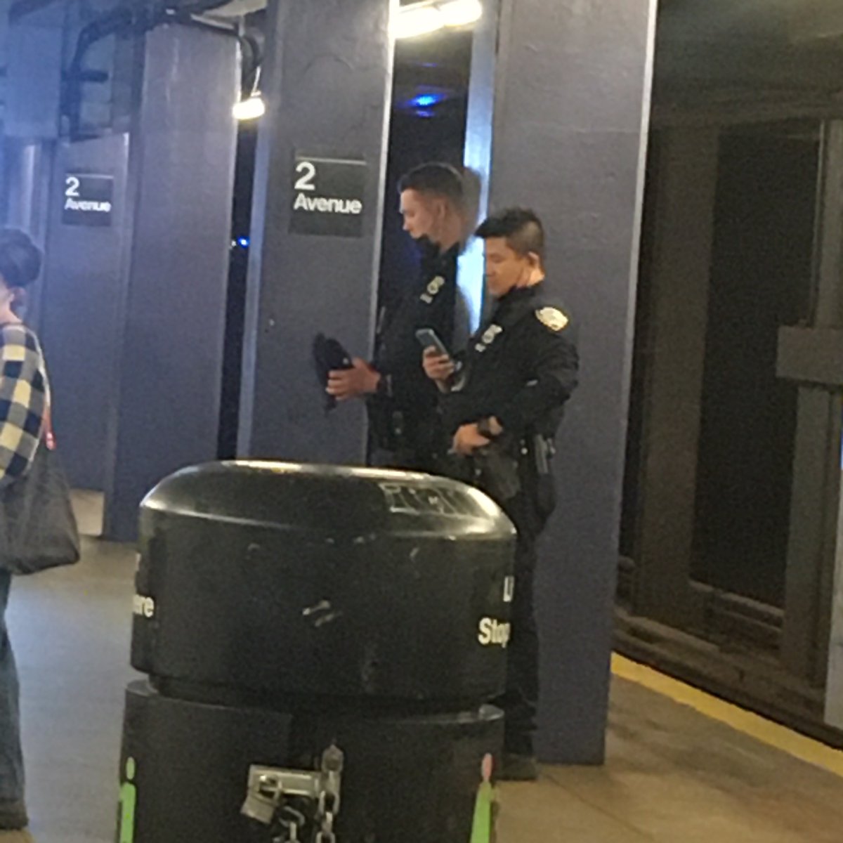 automax4's tweet photo. @NYCPBA Your tax dollars at work. https://t.co/BU6ruoDkyr