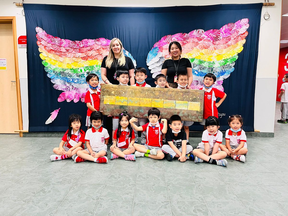 1WhitneyElliott's tweet photo. JK4 is happy to share some art for the Looking Forward Cocktail Celebration tonight @TISMacao inspired by “The Vast Land” created by the famous Chinese artist 王希孟 Wang Ximeng. Let’s see who bids for this piece by our young artists! #growingwithgrit #artists #artforartssake https://t.co/g7yaDaWUop