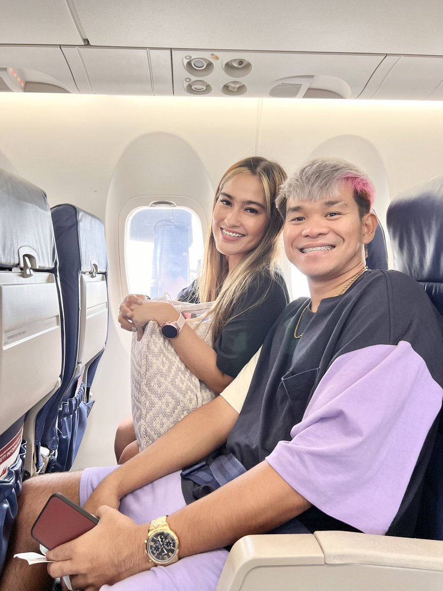 CenizalCha's tweet photo. Travel with you! 🥰✈️❤️ https://t.co/avRc7j2Q39