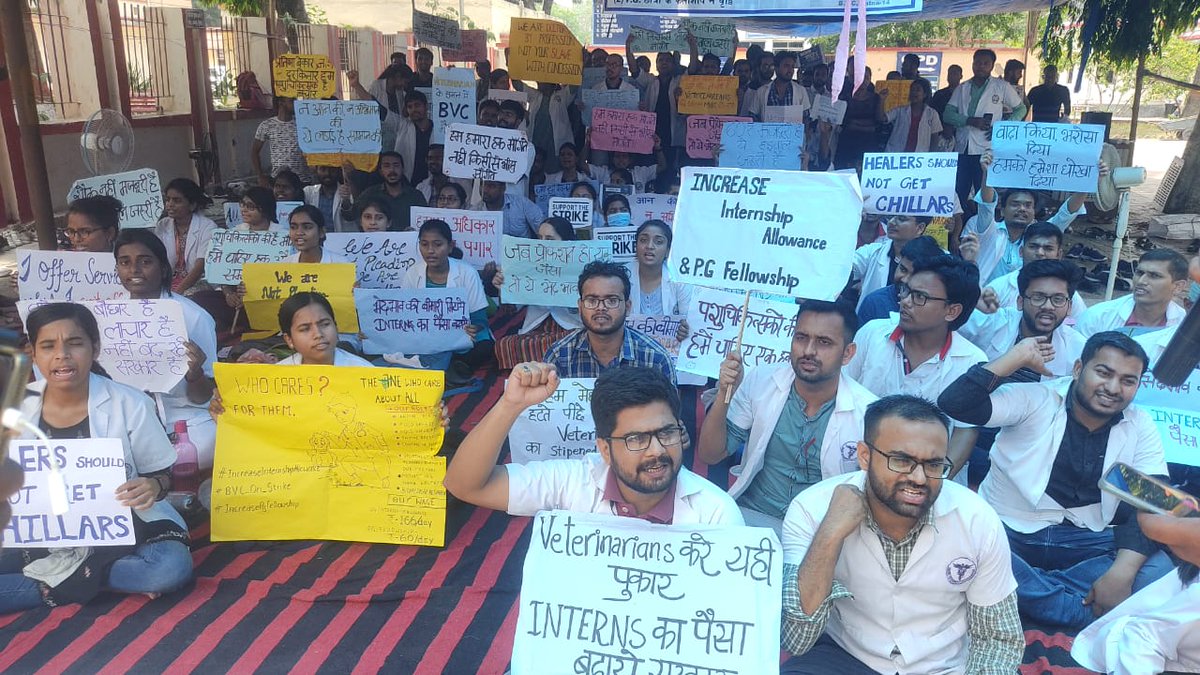 Himansh51482571's tweet photo. #IncreaseInternshipAllowance
#IncreasePgFellowship https://t.co/99KT1zlWuI
