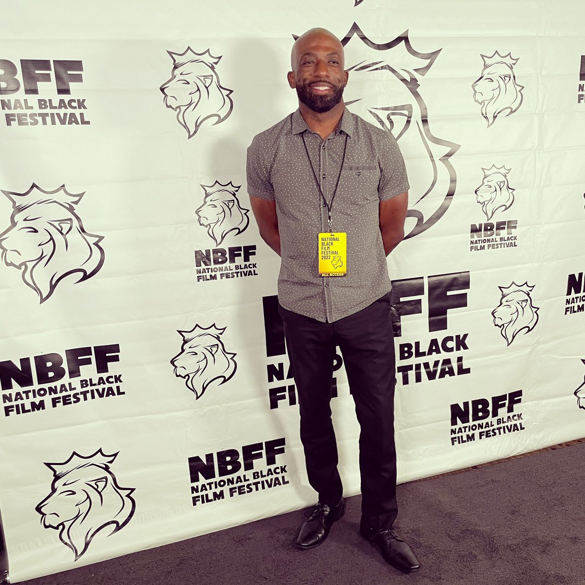 DavidHunterJr's tweet photo. Tryna look cool in this Texas heat. @nbfflive
#HonestT
#MadeForMoreEnt
#NationalBlackFilmFestival https://t.co/YOwvrtDLRK