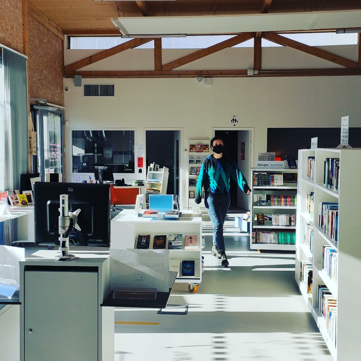 Julieninadavid's tweet photo. Vous aimez le numérique et les médiathèques récentes ? ✨

Vous souhaitez rejoindre une super équipe et travailler à proximité d'un petit jardin ? 🌿

La Petite Unité de Lecture Publique du quartier Nord de Villejuif recrute ! https://t.co/H5dFR44Luy https://t.co/c4Ov91Xgaf