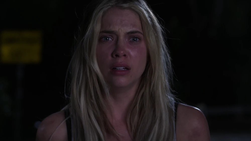 ThePLLWiki's tweet photo. The blondes really got the brunt of it this episode. #12YearsOfPLL https://t.co/MFjclrIhoe