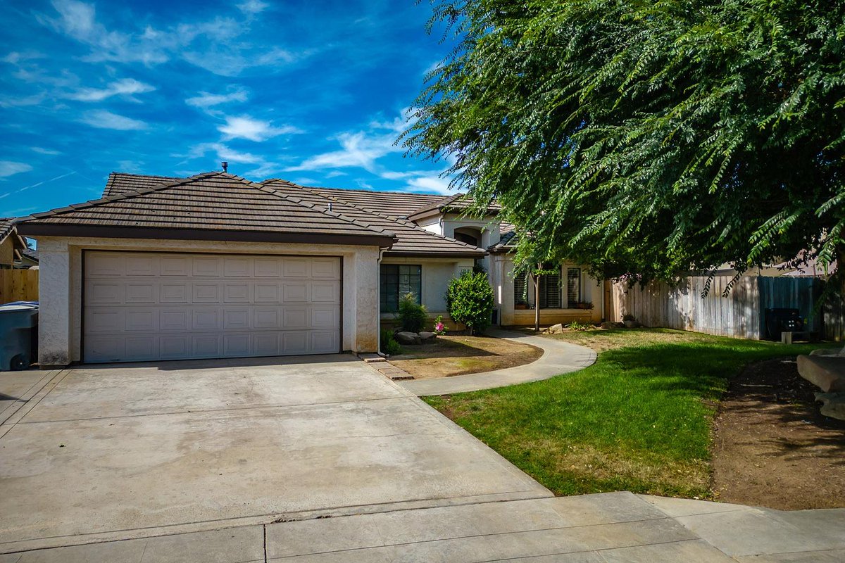 YourFresno's tweet photo. New Listing! $465,000.00, 3BR, 2BA, 2562 Mesa Avenue, CLOVIS, CA 93611, Full Details https://t.co/H5PcjeocCN https://t.co/ZHvXGG0zGP